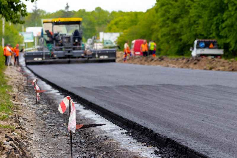 Tarmac Laying Service